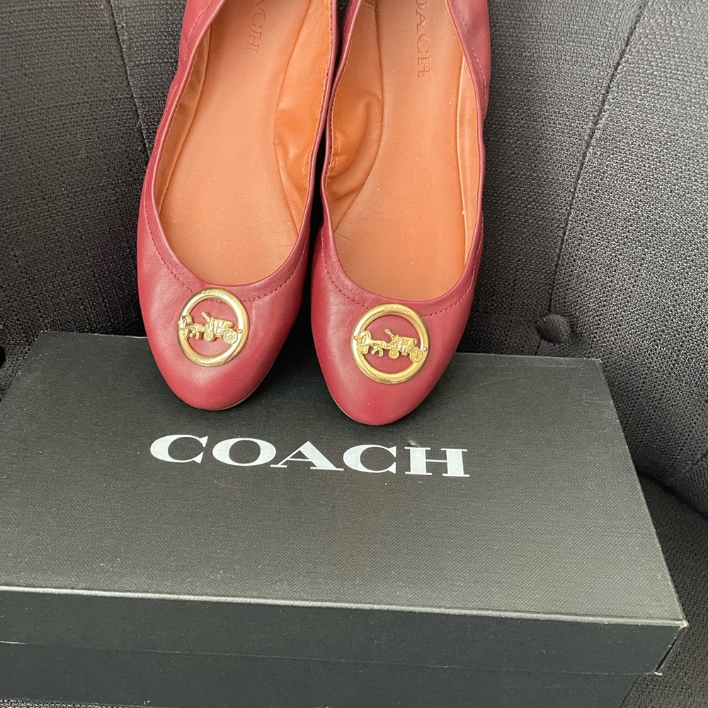 Coach flats